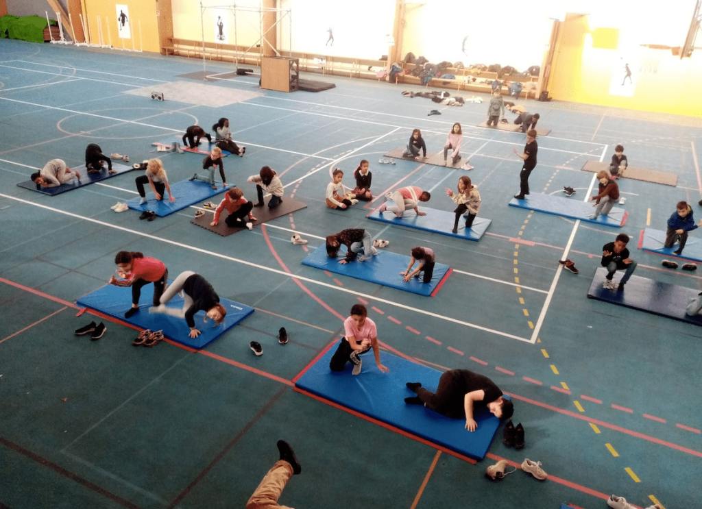 Classe d'enfants participant à notre atelier danse hip hop de la compagnie primitif