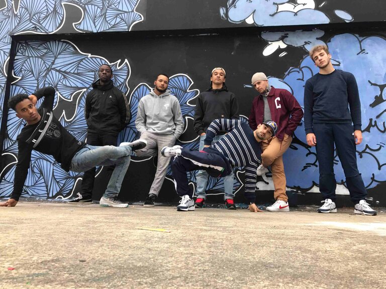 Next Dimension est un crew de Breakdance qui propose des démonstrations et shows pour tout évènement.